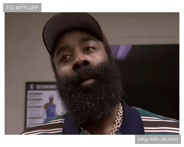 哈登头发又长了，这发际线稳得像股市牛皮癣一样顽固